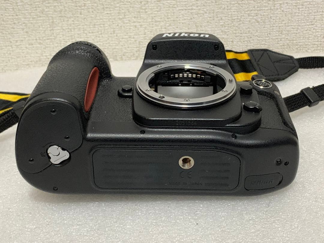 フィルムカメラ NIKON F100