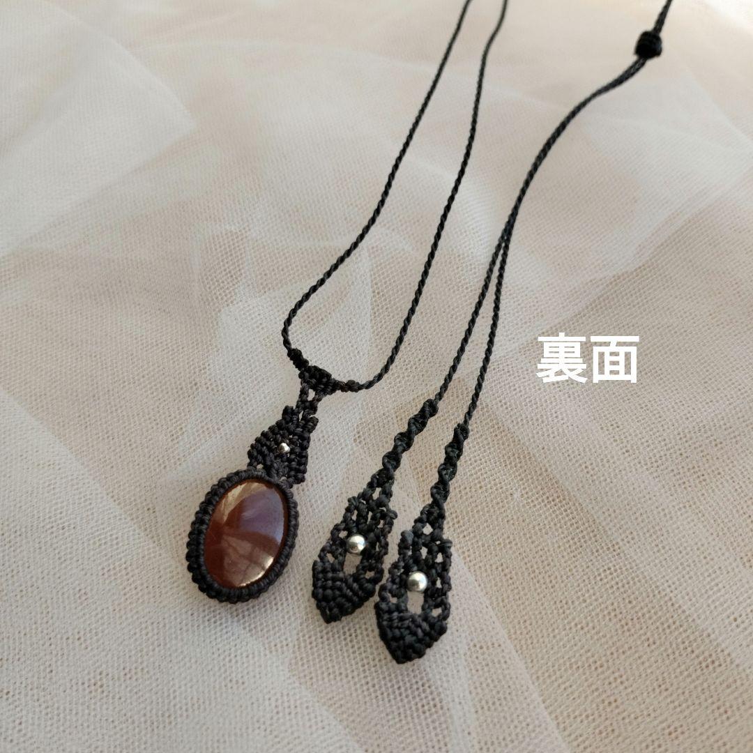 ヘソナイトガーネット　ガネーシャ彫りマクラメ編みネックレス
