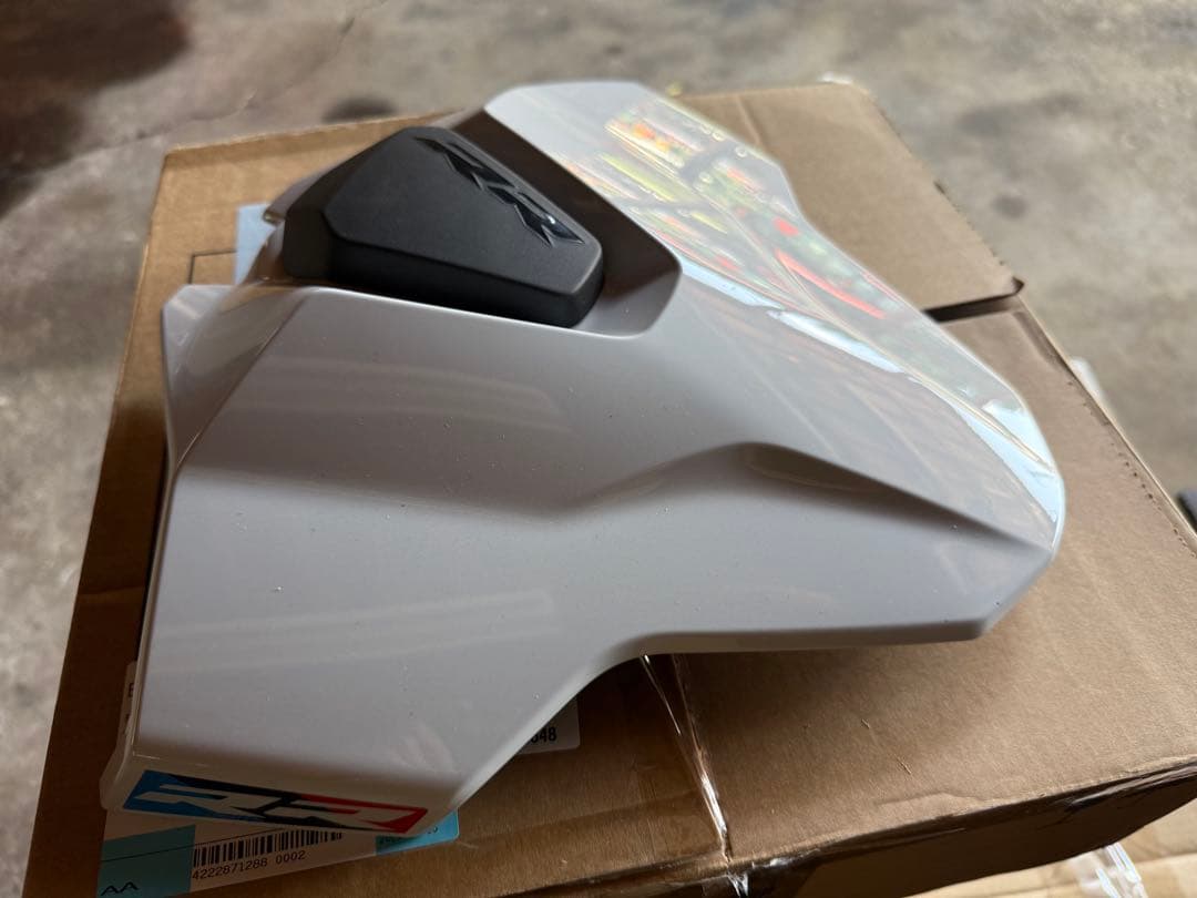 最終値下げ S1000RRシングルシートカウル　美品！