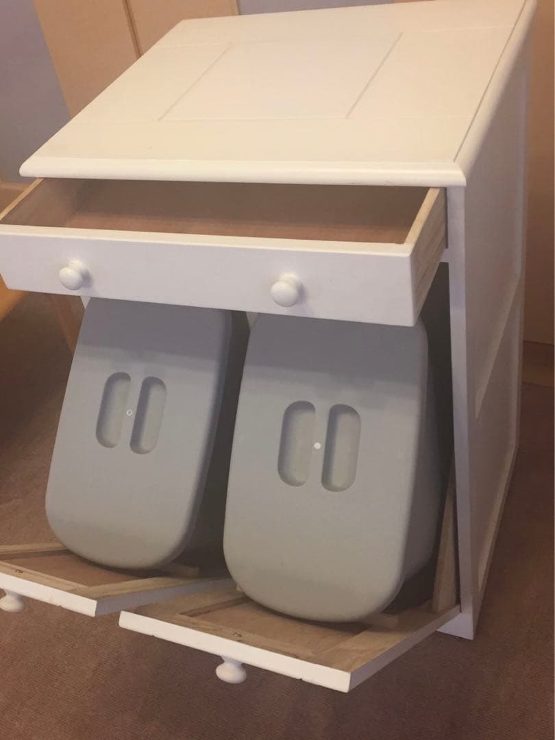 未使用展示品☆送料込☆カントリー調家具⭐️オシャレなゴミ箱☆