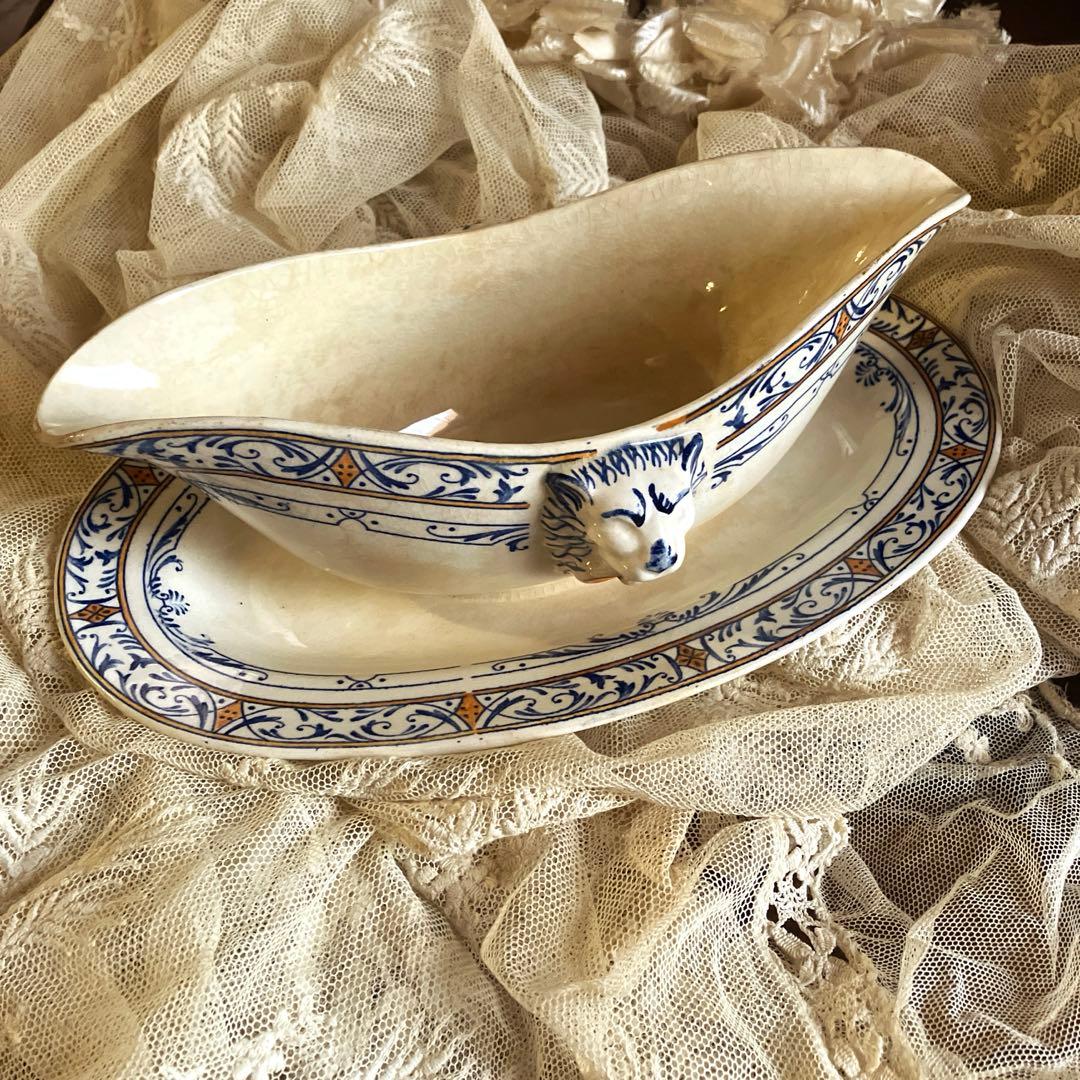 フランスアンティークソーシエール　クレイユエモントロー　コルベール　レア