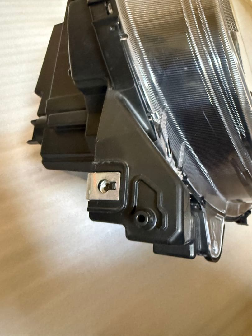 ワゴンRスマイル　LEDヘッドライト右