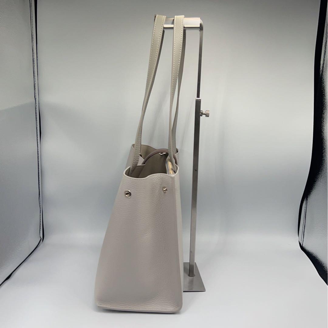 極美品✨FURLA フルラ　ソフィア トートバッグMサイズ レザー　アイボリー