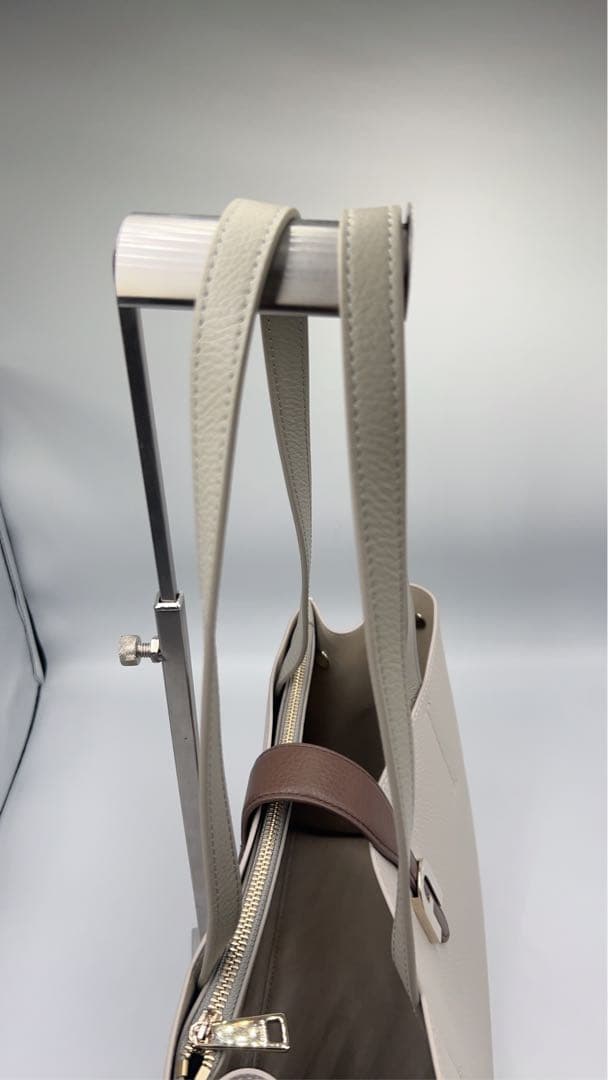 極美品✨FURLA フルラ　ソフィア トートバッグMサイズ レザー　アイボリー