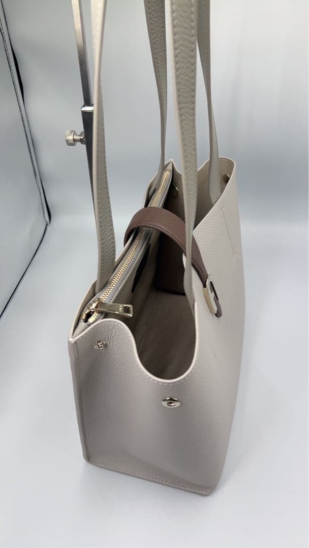 極美品✨FURLA フルラ　ソフィア トートバッグMサイズ レザー　アイボリー