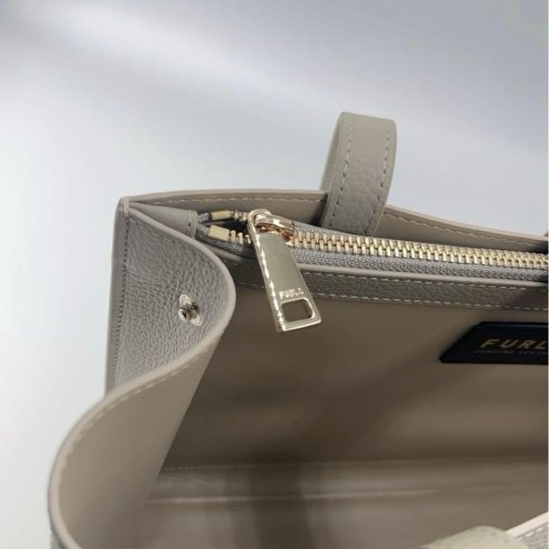 極美品✨FURLA フルラ　ソフィア トートバッグMサイズ レザー　アイボリー