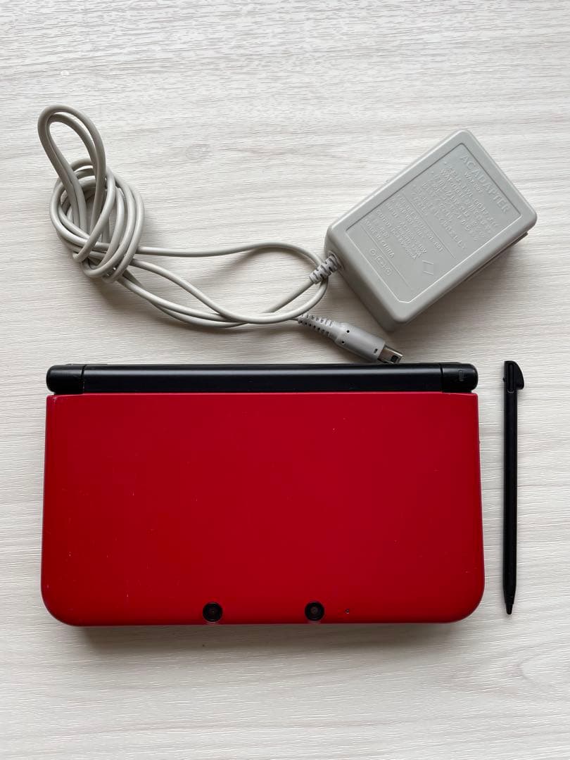 ニンテンドー3DS LL レッド×ブラック 完動品