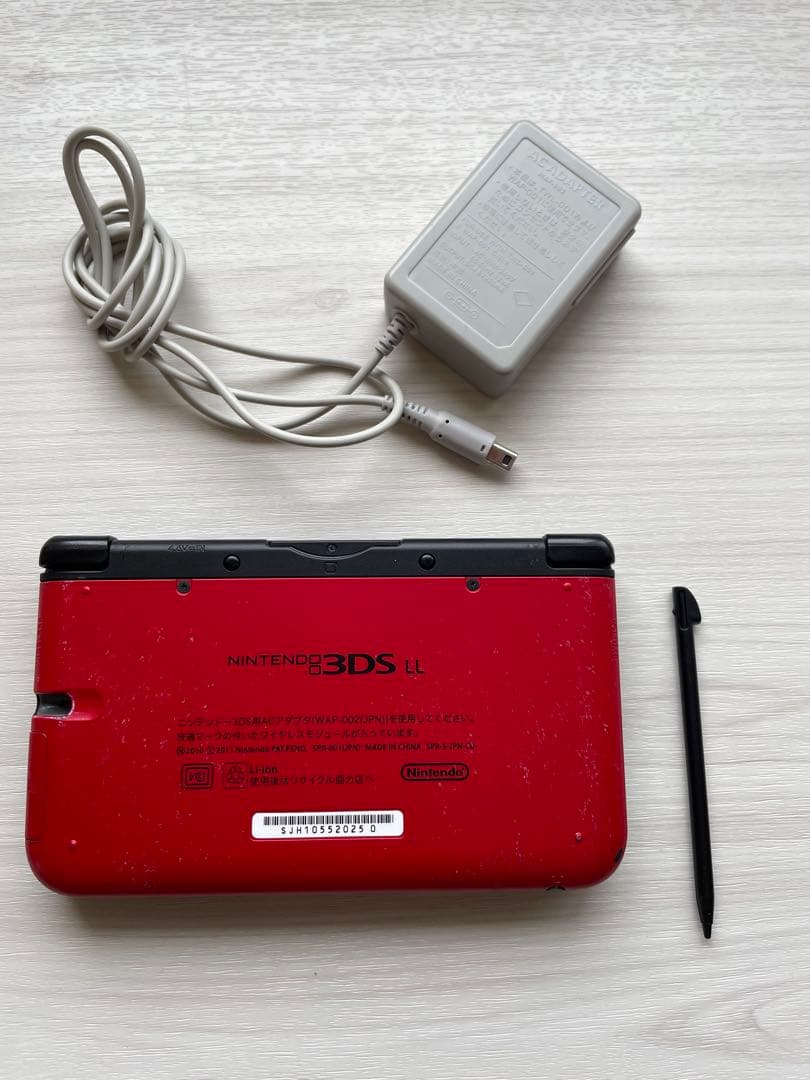 ニンテンドー3DS LL レッド×ブラック 完動品