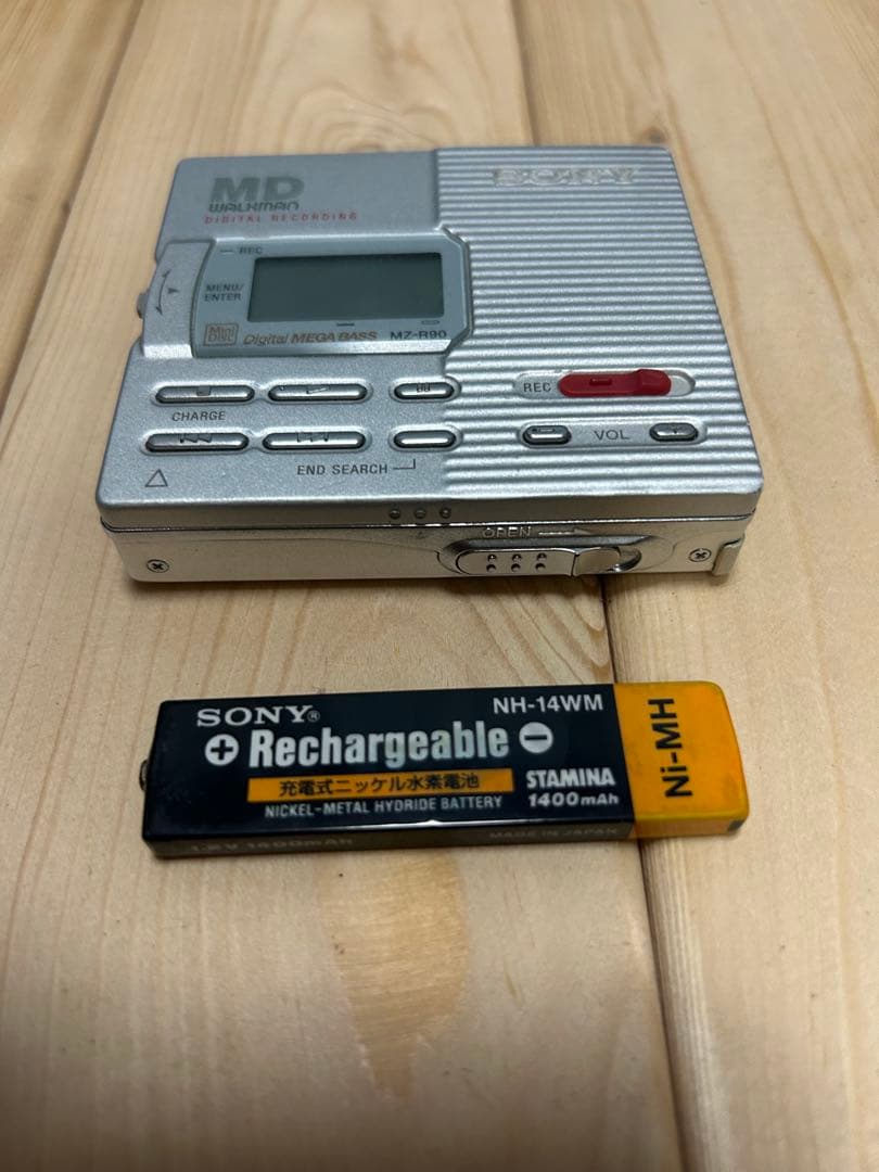 SONY MD WALKMAN MZ-R90 ポータブルMDプレーヤー動作確認済
