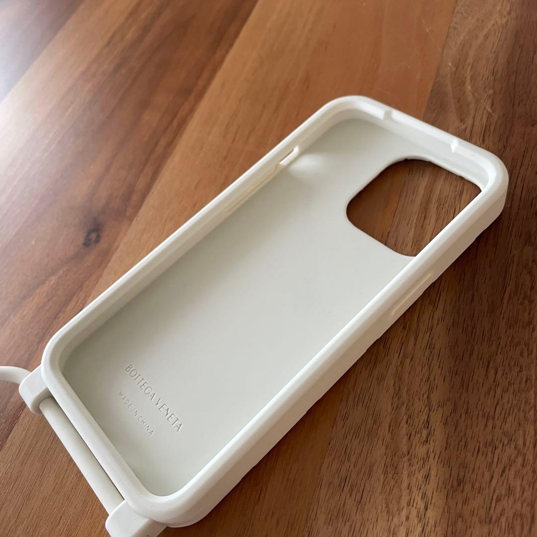 新品BOTTEGA VENETA IPhone13pro ラバーテックケース 白