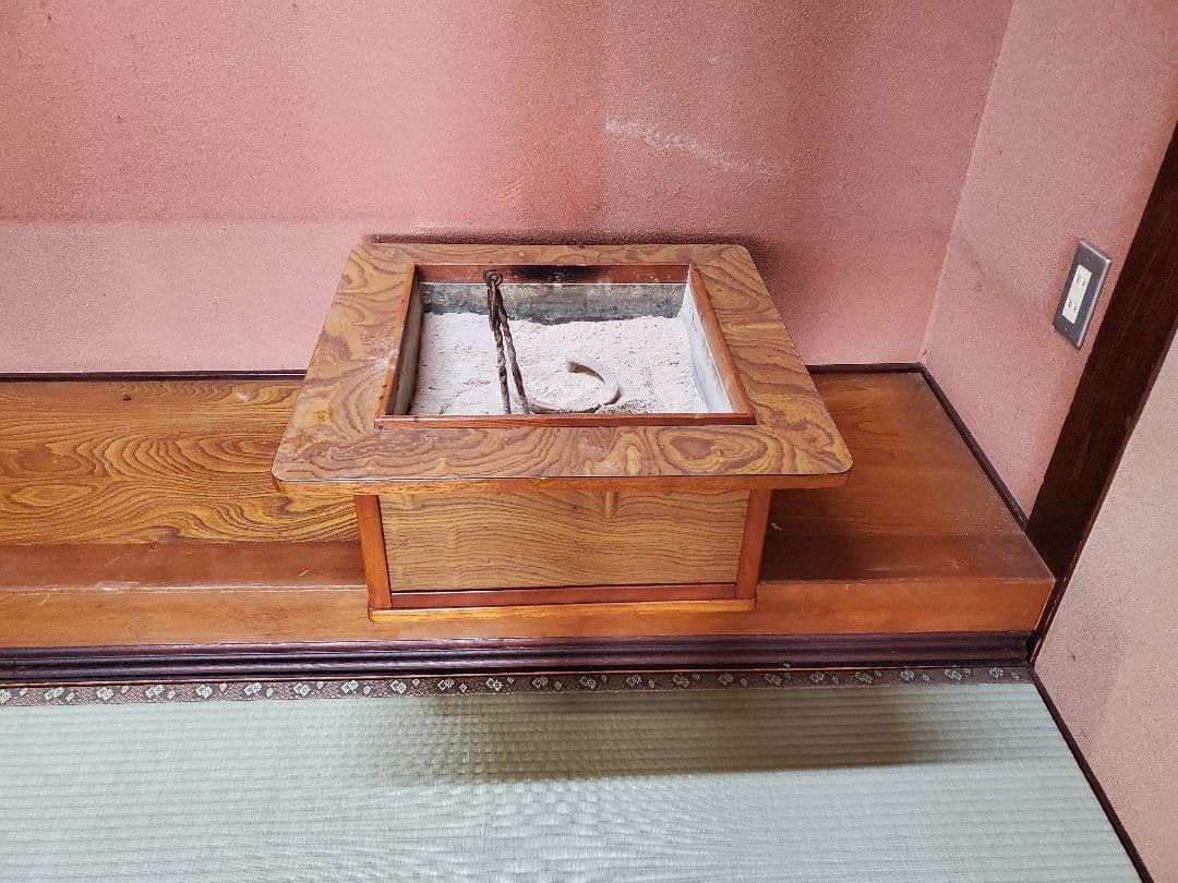 T*Y様 木製囲炉裏 砂入り 良好状態