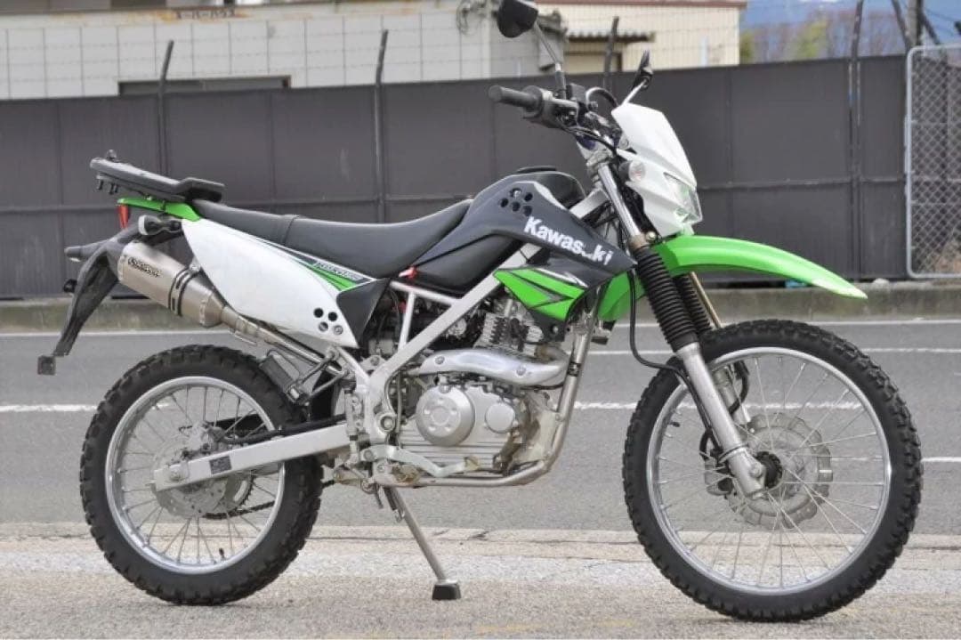 専用Dトラッカー125 KLX125 バイクマフラー ドライカーボン モタード