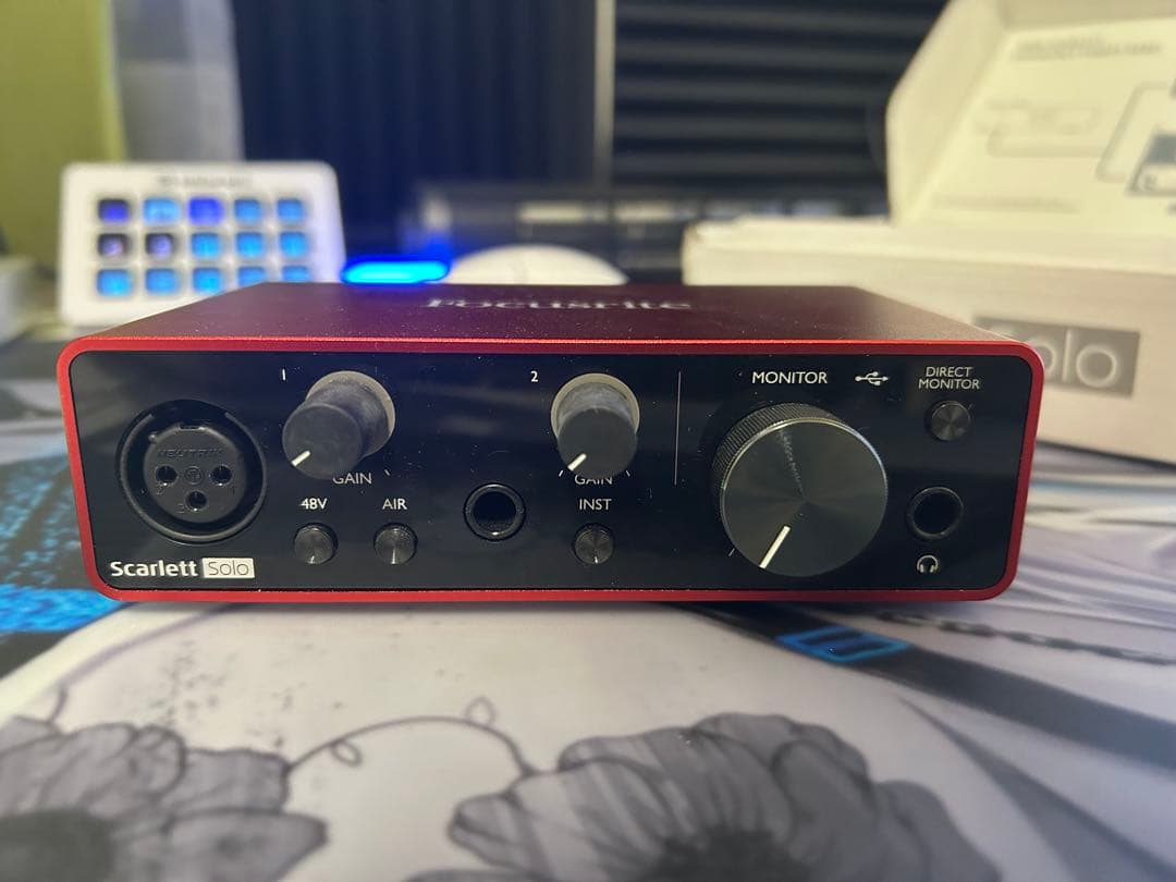 Focusrite Scarlett Solo USBオーディオインターフェイス