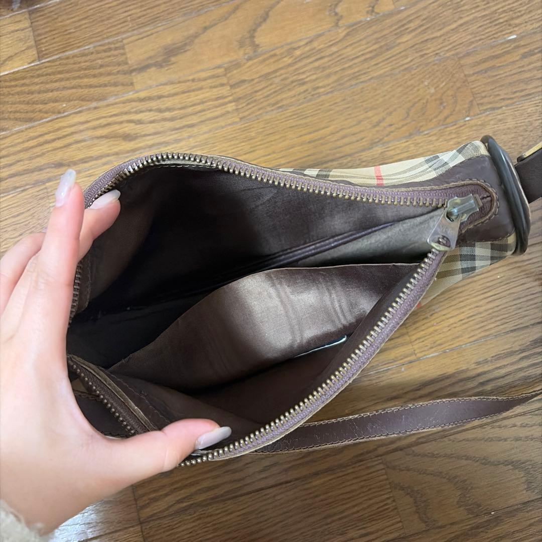 チェック柄ショルダーバッグ 中型　ノバチェック　オールドバーバリー