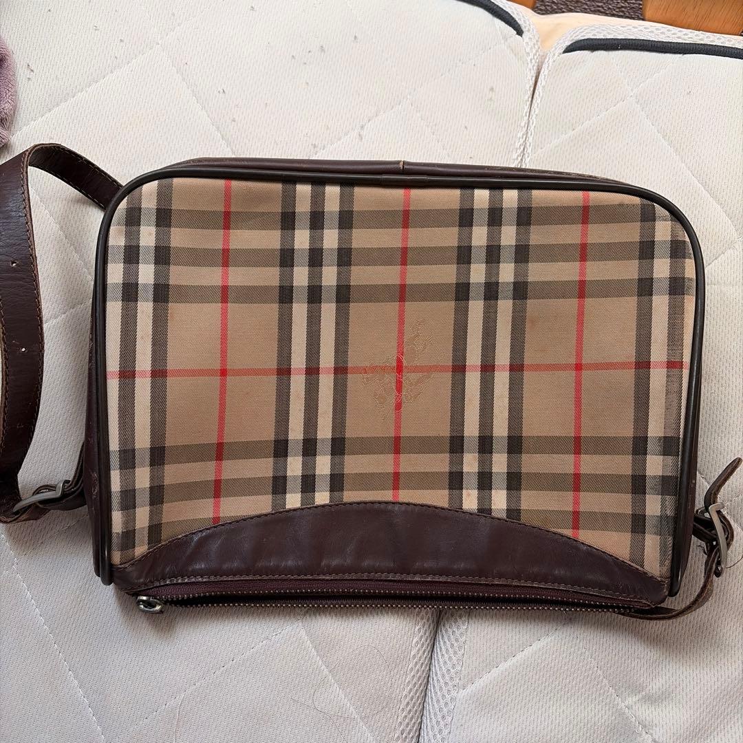 チェック柄ショルダーバッグ 中型　ノバチェック　オールドバーバリー