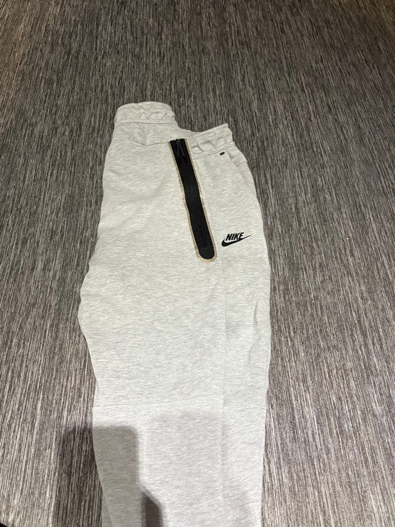 ナイキ　テックフリース　S