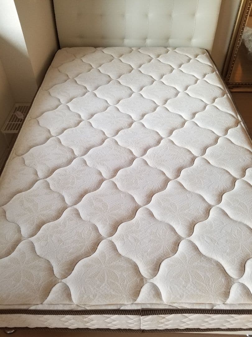 美品 フランスベット IQ ホワイト フレーム マットレス セット セミダブル