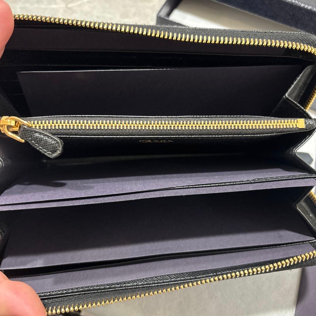 プラダ　長財布　サフィアーノ　黒