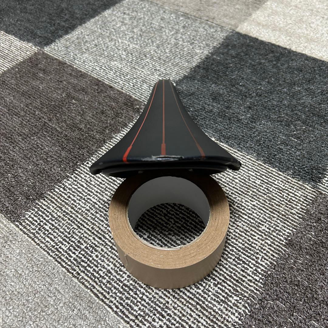 fi'zi:k Volta R3 フィジーク　サドル