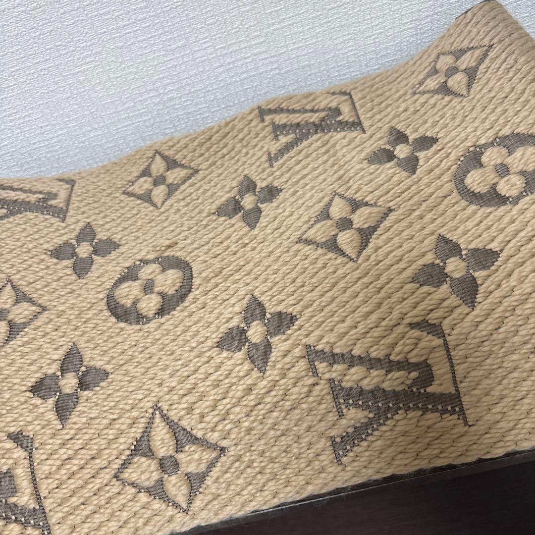 【値下げしました】LOUIS VUITTON マフラー ベージュ