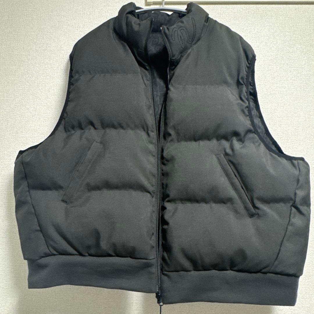 u*✩様 中綿リバーシブルベスト ブラック 総柄 Nissy ナップタイム na