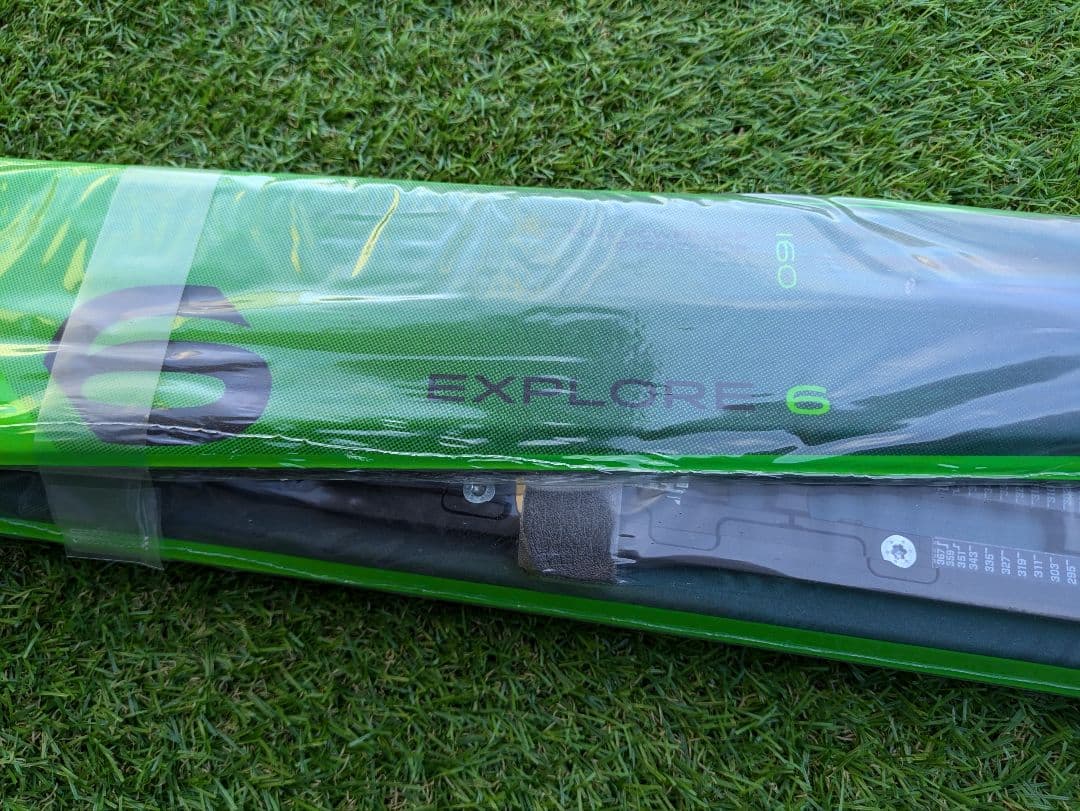 未使用　elan パラダイス EXPLORER　160 スキー板 黒と緑