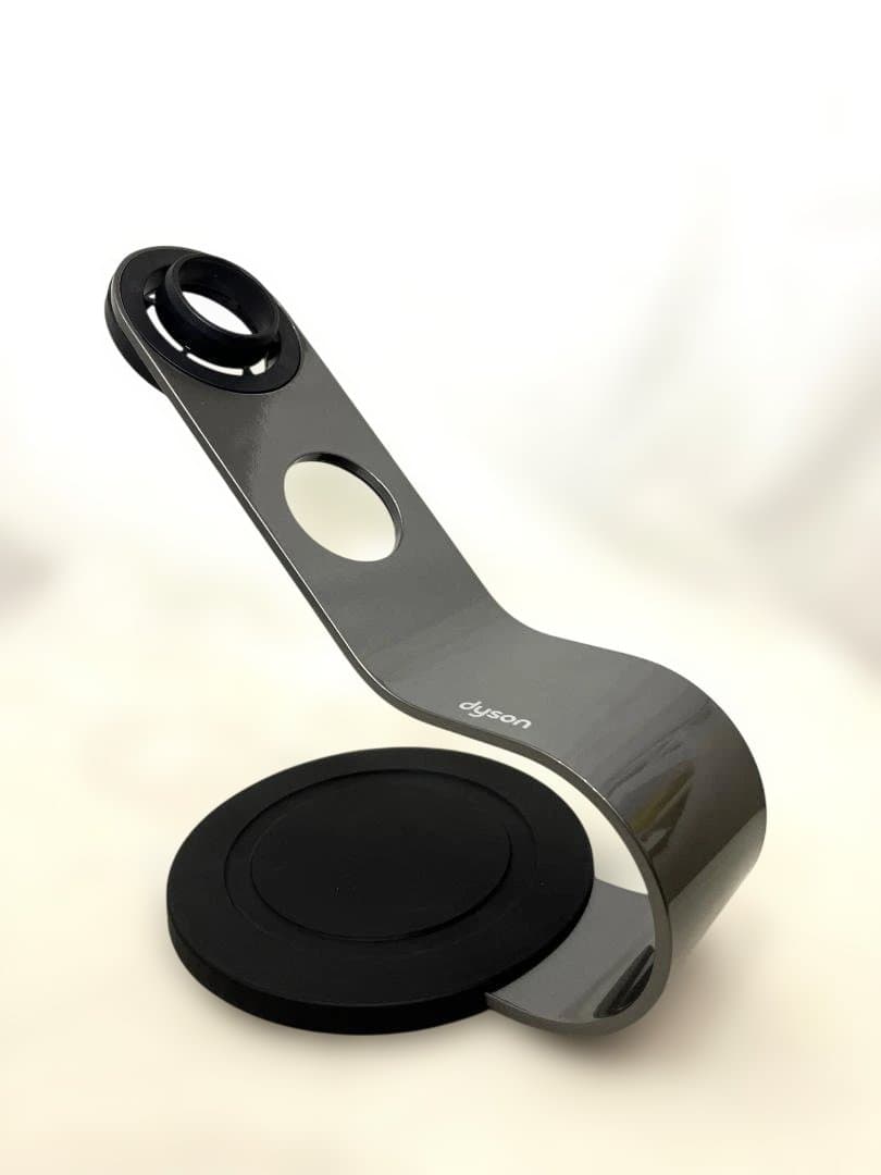 dyson supersonic ヘアドライヤー Black＋スタンド（未使用）