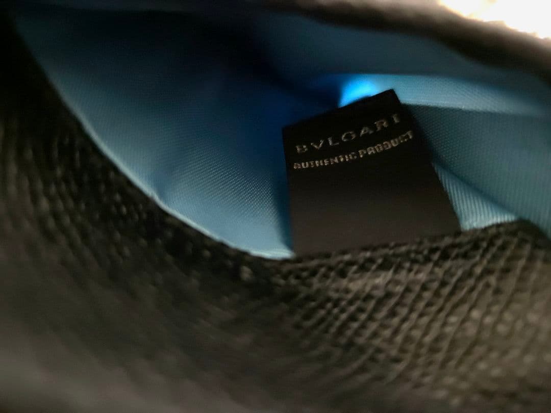 BVLGARI ブラック 二つ折り財布 箱付き