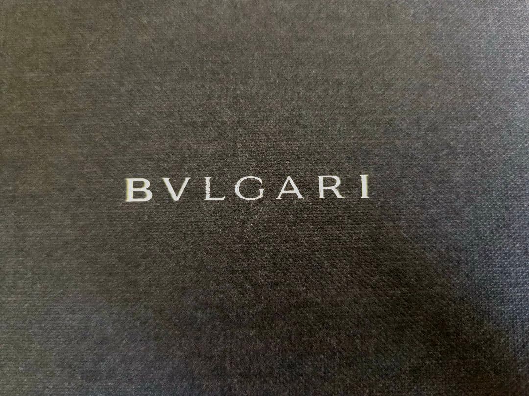 BVLGARI ブラック 二つ折り財布 箱付き