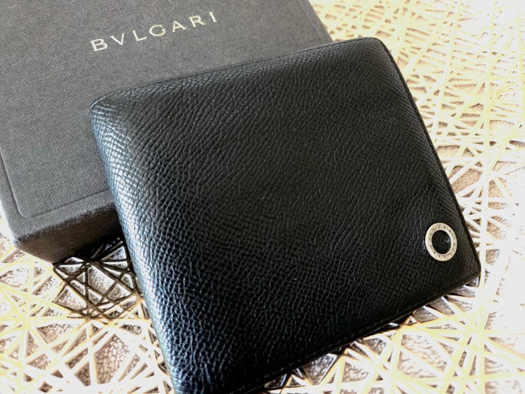 BVLGARI ブラック 二つ折り財布 箱付き