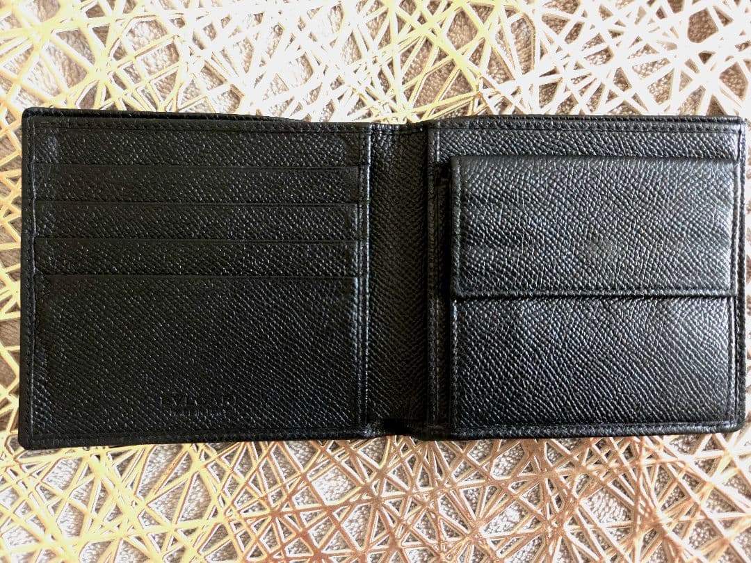 BVLGARI ブラック 二つ折り財布 箱付き