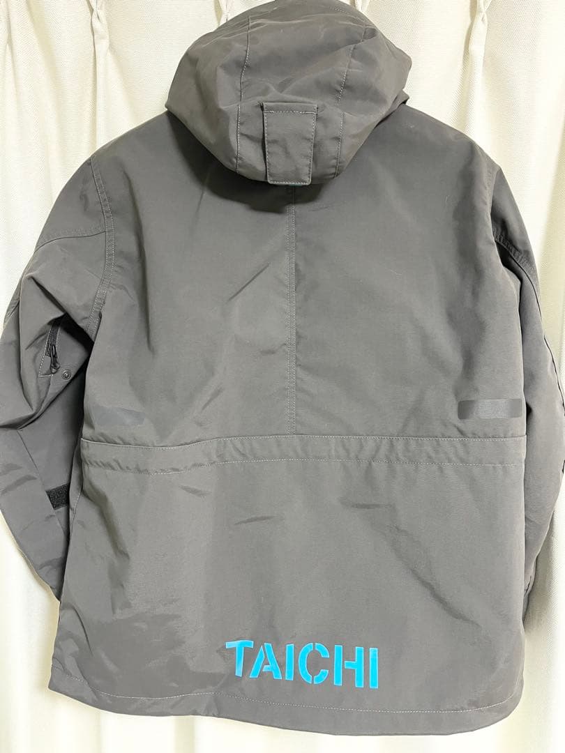 新品未使用　タイチ　モンスターオールシーズンパーカ　Mサイズ