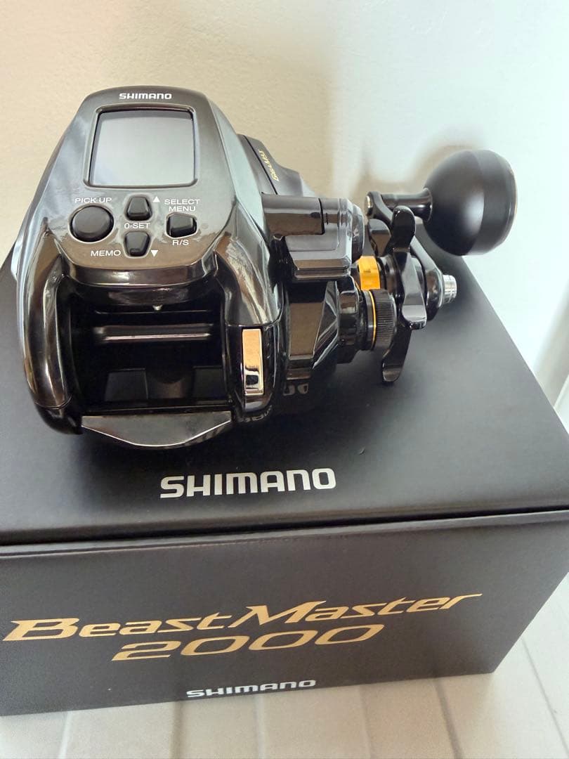 【極美品】 シマノ 22 ビーストマスター 2000 右ハンドル保証書納品書付き