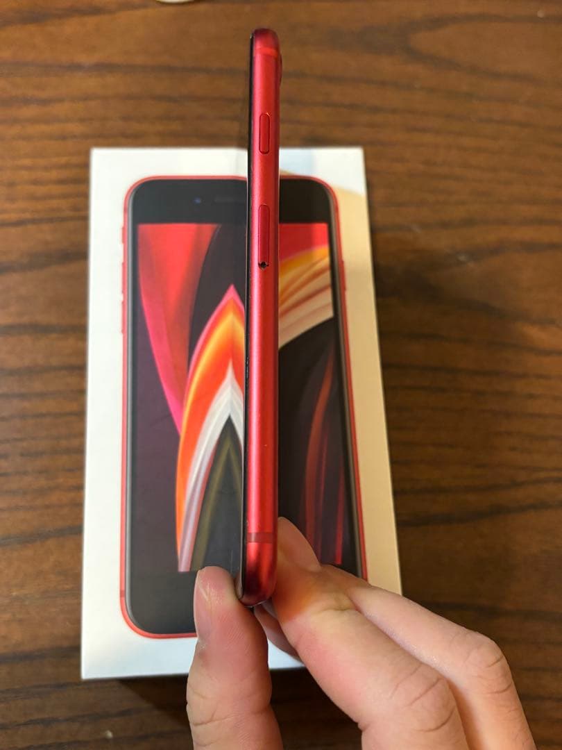 美品 iPhone SE 第二世代 64GB Product(RED) BT77