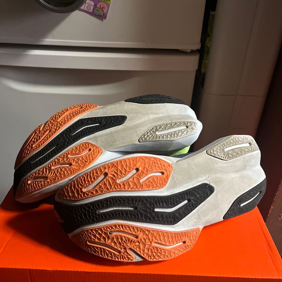 ニューバランス　ジョグシューズ25.5センチ