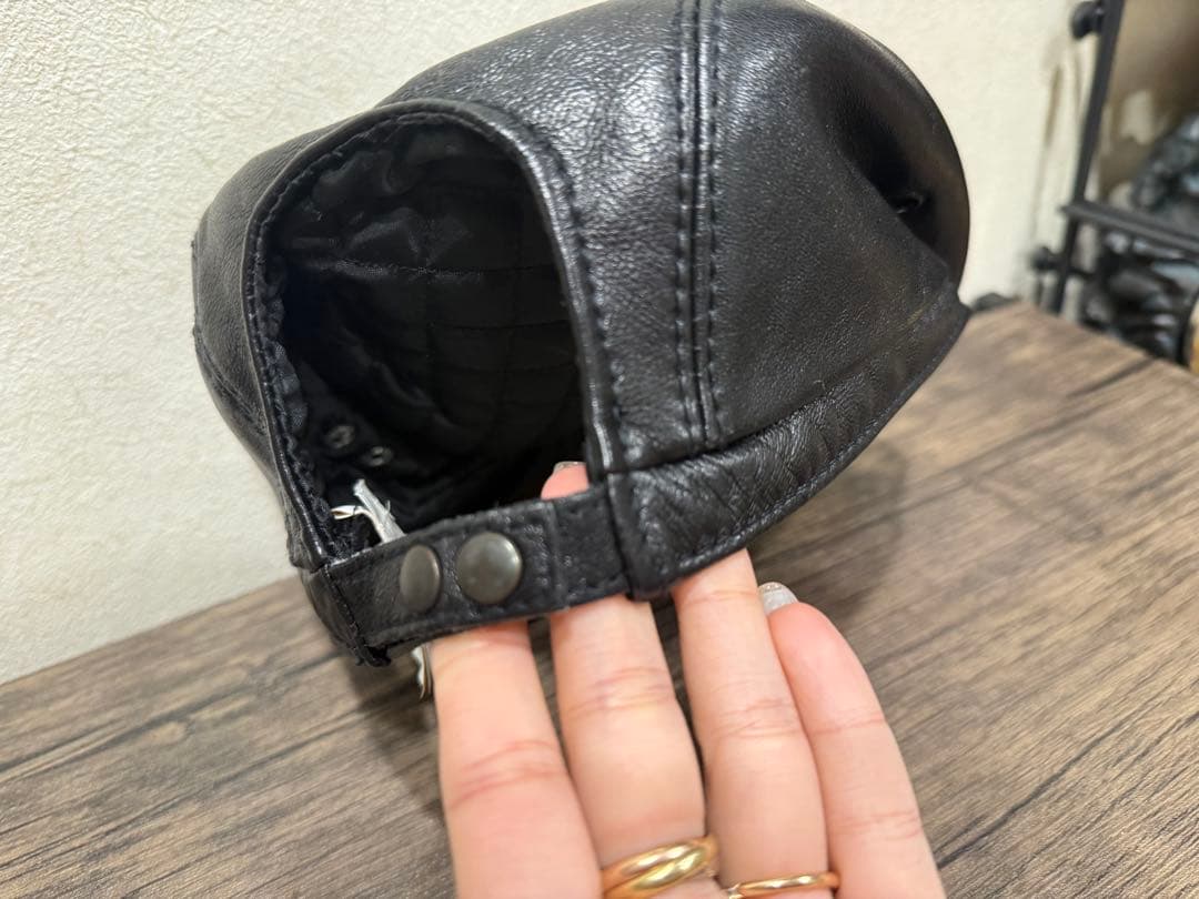 【送料込み】ディースクエアード　ディースク　キャスケット　レザー