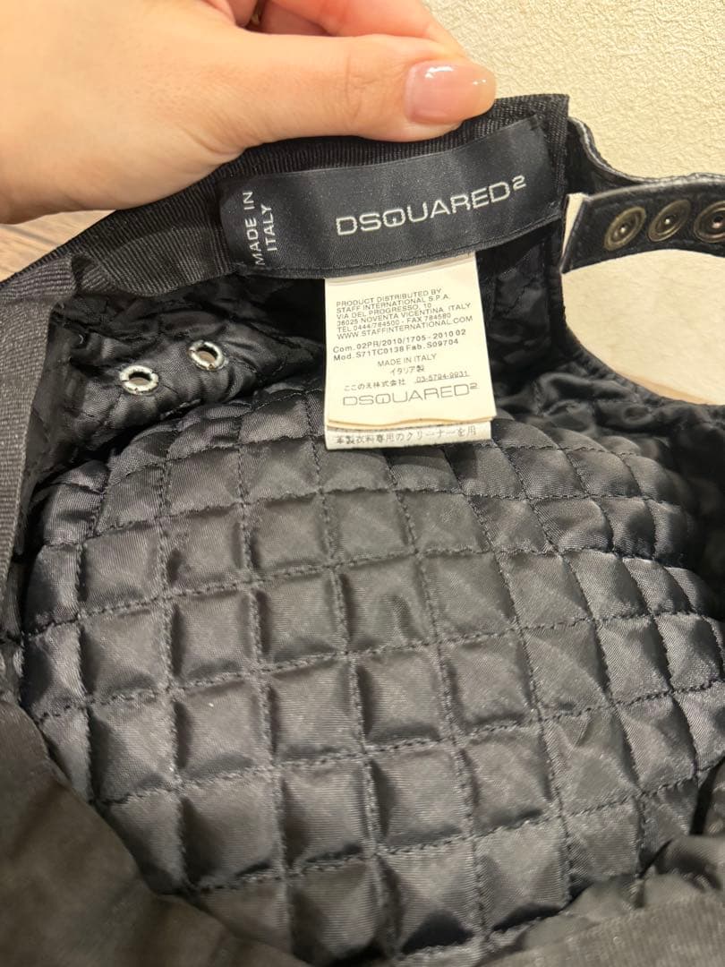 【送料込み】ディースクエアード　ディースク　キャスケット　レザー