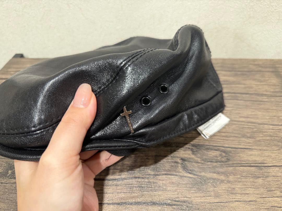 【送料込み】ディースクエアード　ディースク　キャスケット　レザー