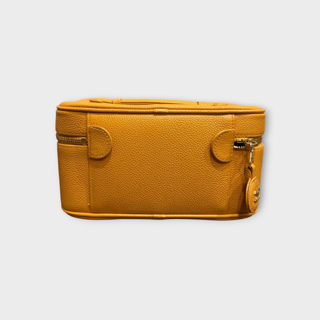 CHANEL シャネル CC ココマーク キャビアスキン バニティ ベージュ