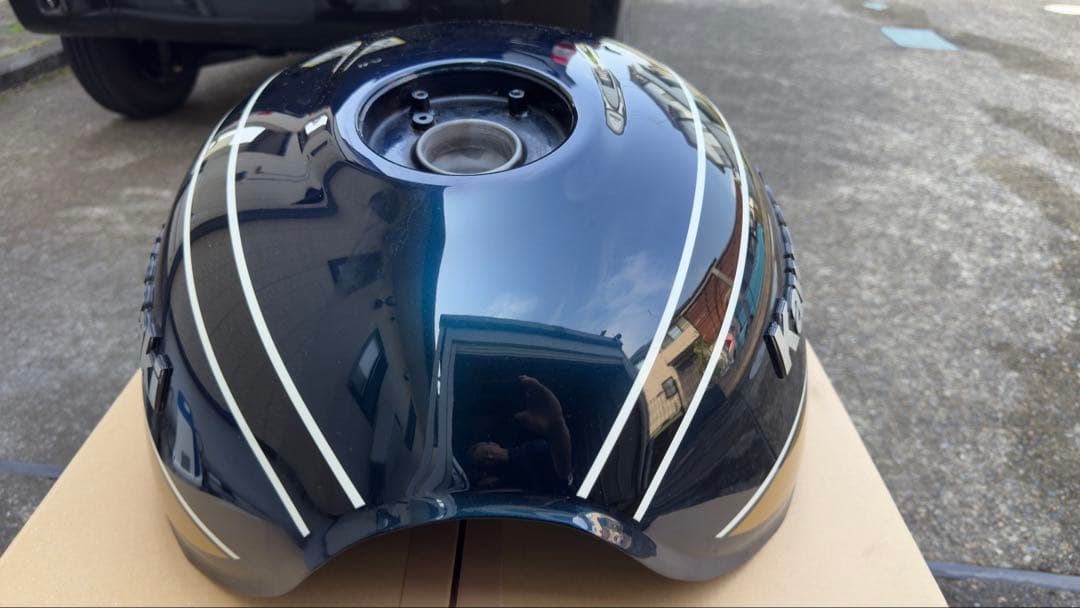 M*a様 Z900RS フューエルタンク 中古品