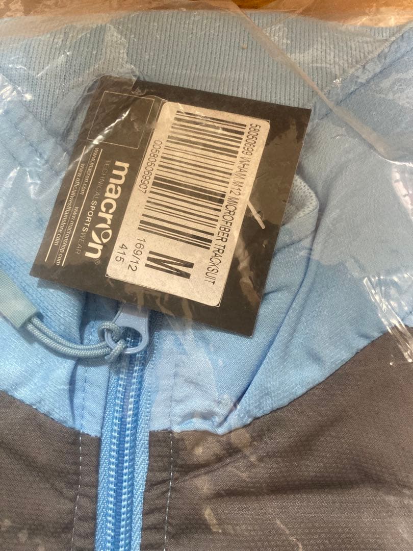 マクロン　ウエストハム　上下　Mサイズ　未開封品