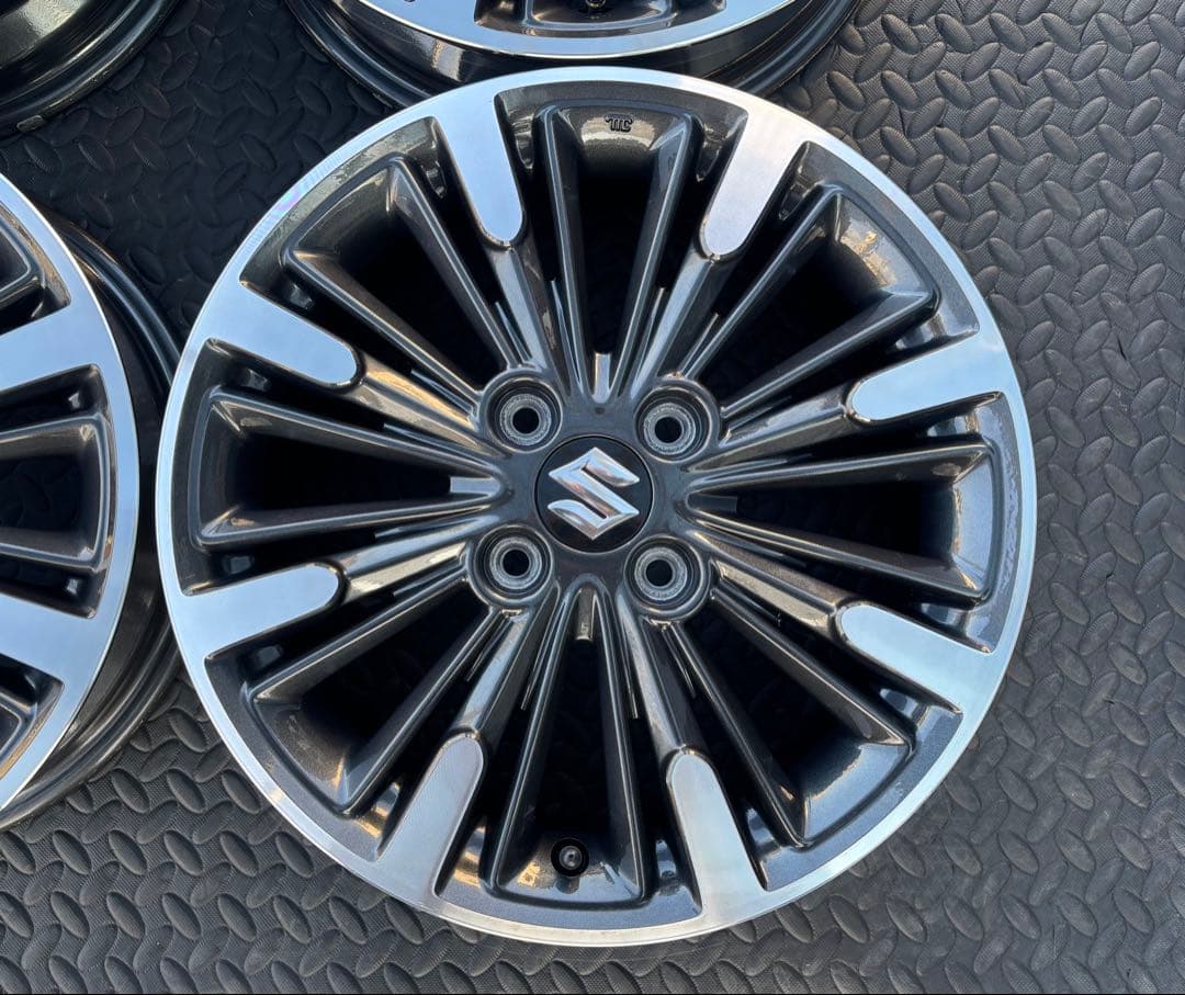 美品 mk53sスペーシアカスタム 純正 15インチ 4本 エアバルブ新品交換済