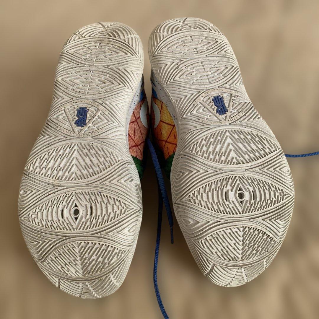 カイリー5 スポンジボブ　バッシュ