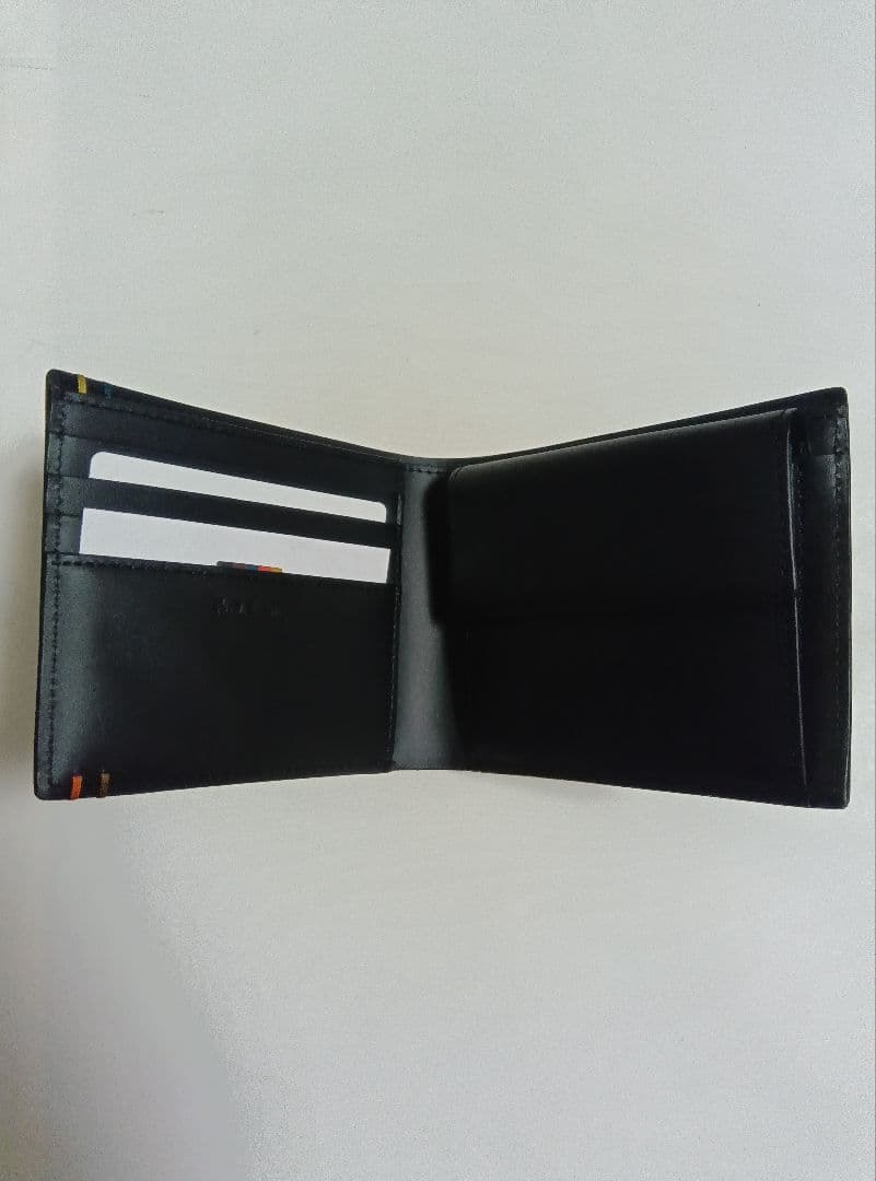 エド出品です！！ポール・スミス 二つ折り財布 黒 新品未使用品 箱付き