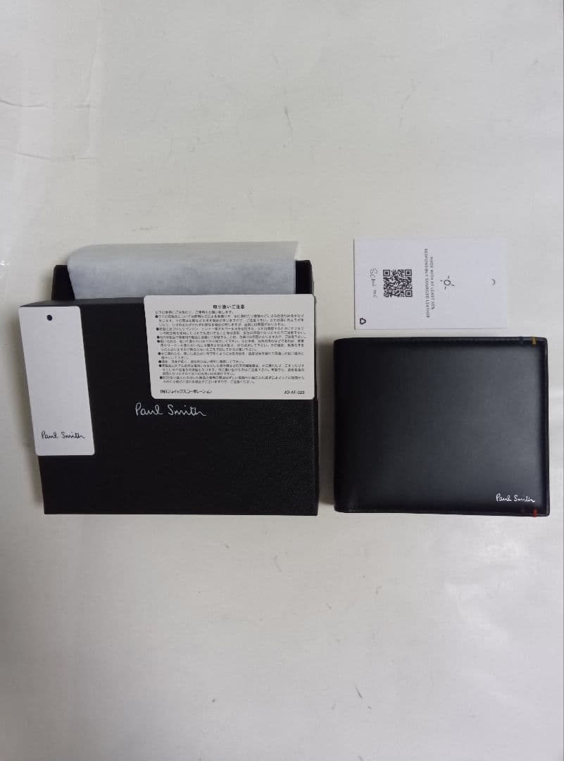 エド出品です！！ポール・スミス 二つ折り財布 黒 新品未使用品 箱付き