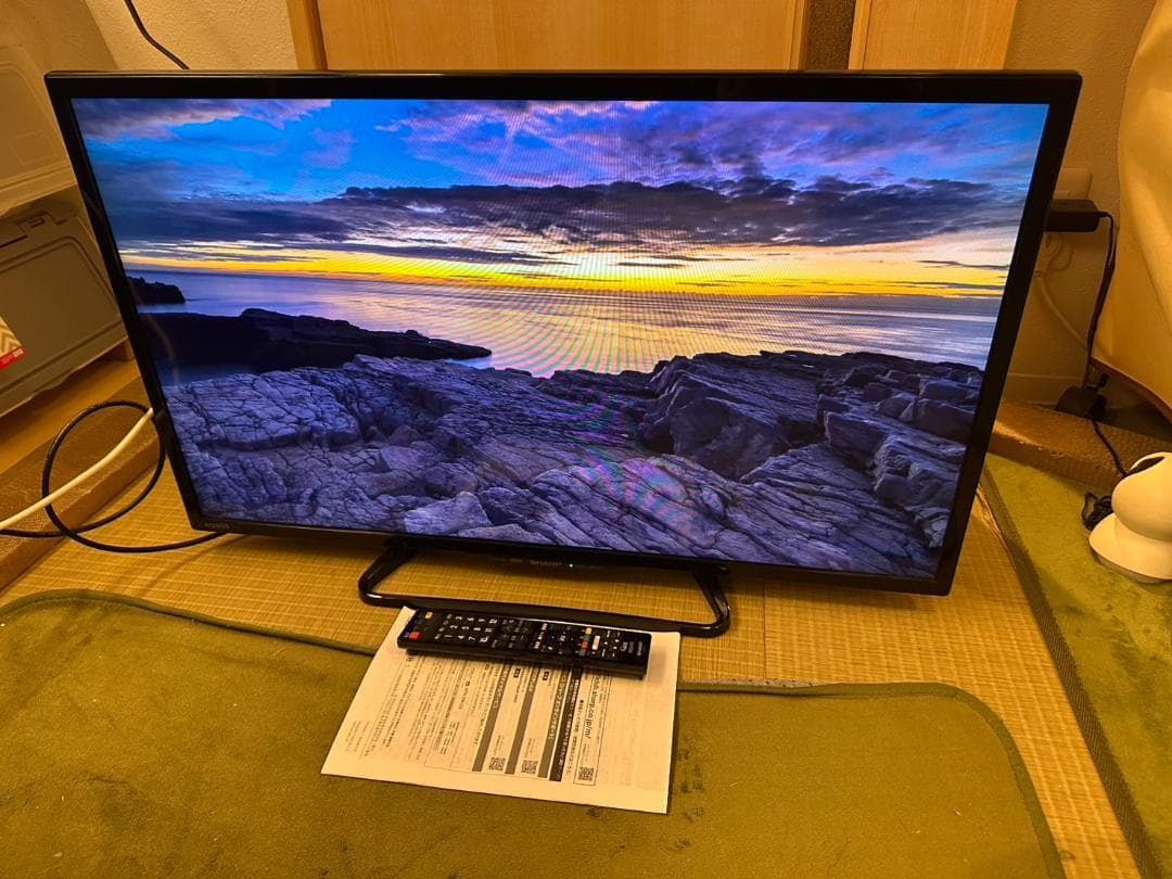 SHARP シャープ　32型　スマートテレビ LC-32W35 17年　極美品！