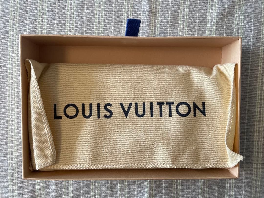 Louis Vuitton 二つ折り財布 ネイビー