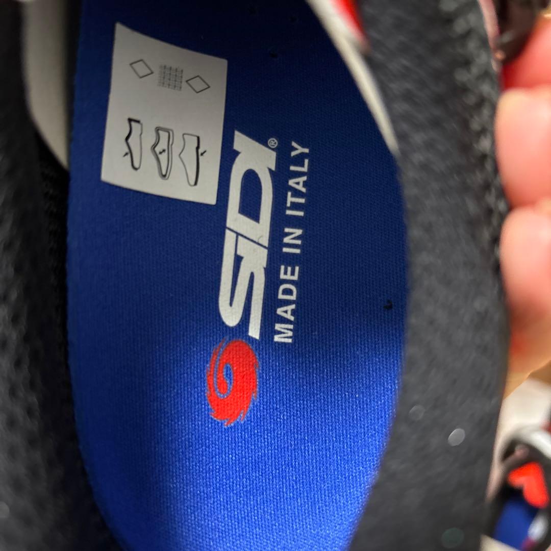 SiDi シューズ　ほぼ新品