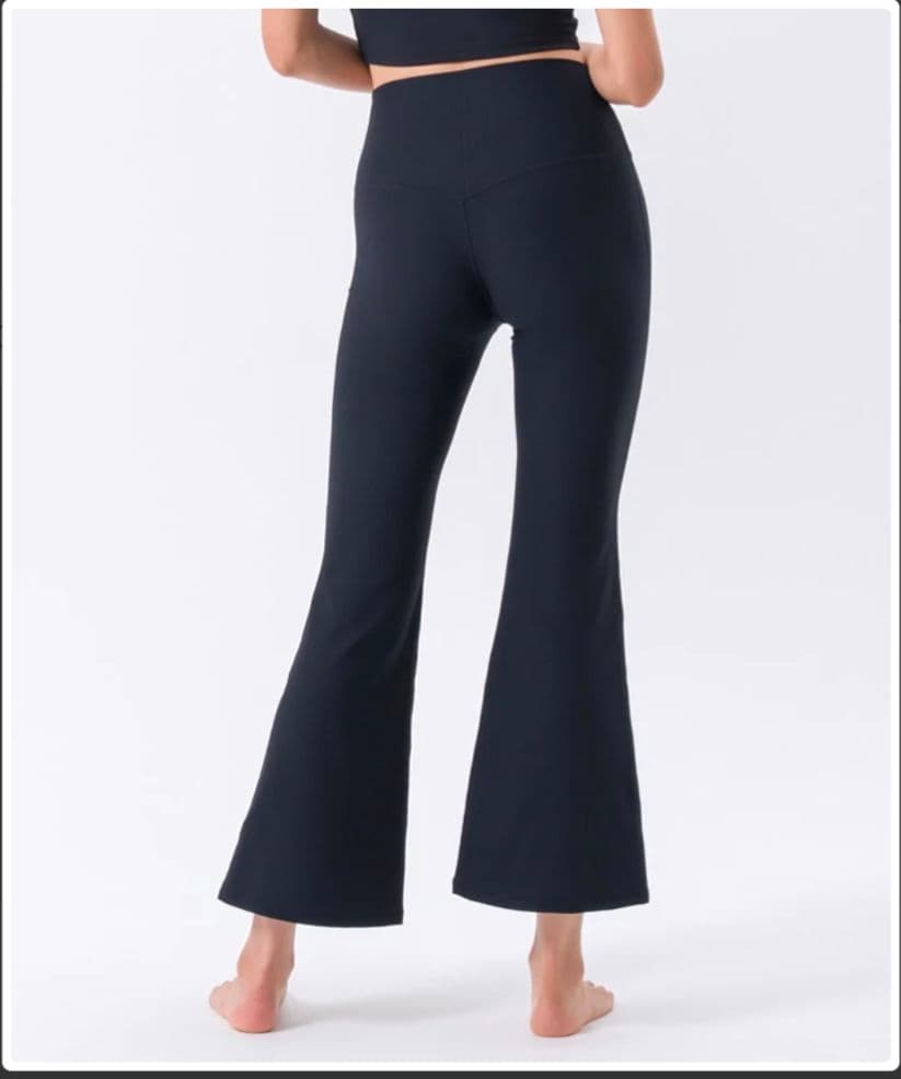 【SUKALA】フレアリブパンツ　ブラックM 新品未開封