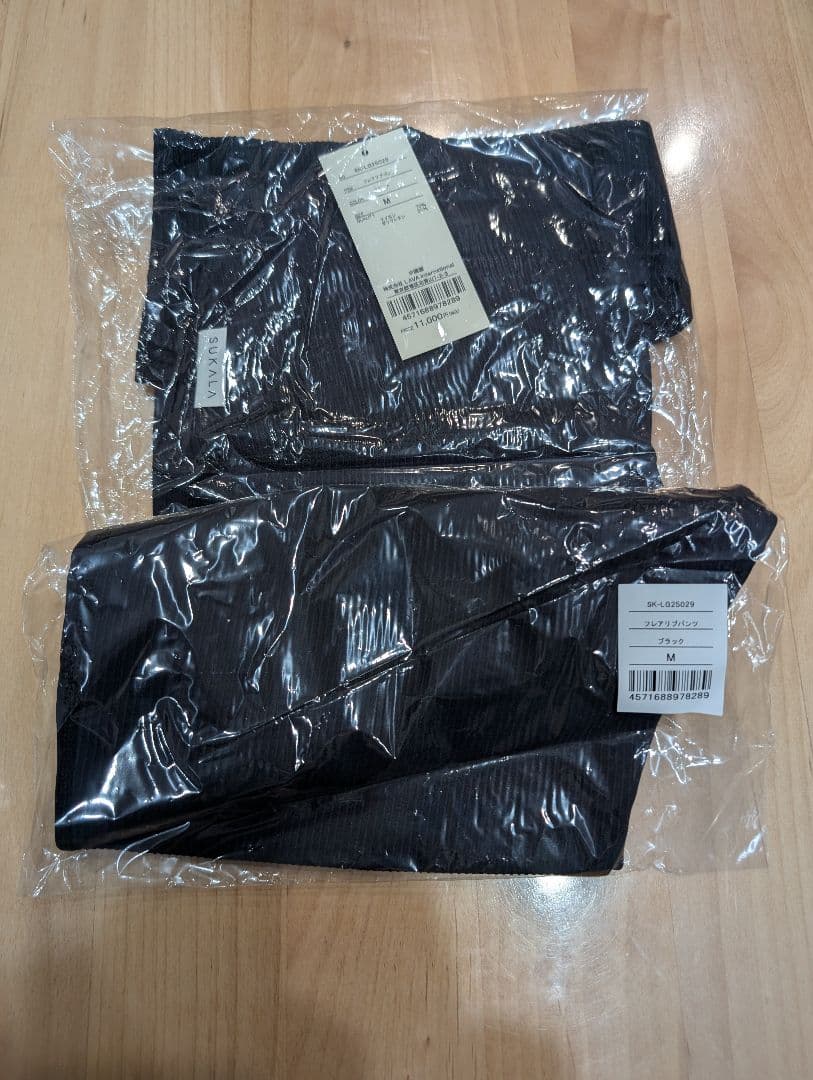 【SUKALA】フレアリブパンツ　ブラックM 新品未開封